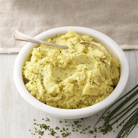 chive-buttermilk-mashed-potatoes-recipe-eatingwell image
