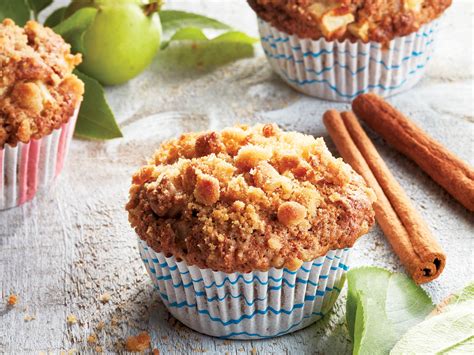 apple-muffins-recipe-chatelaine image