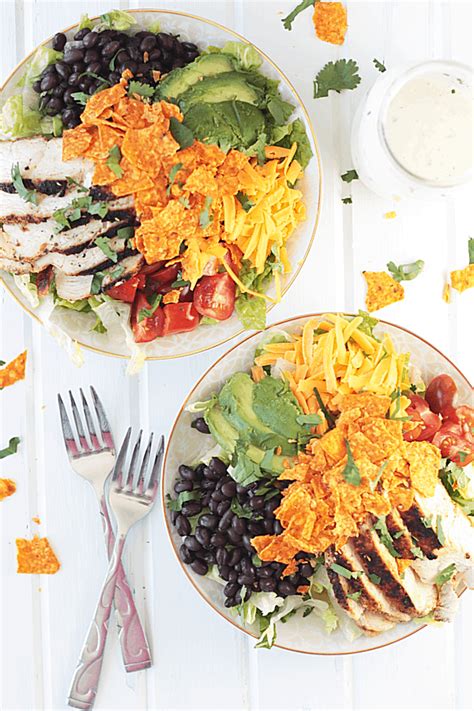 chicken-taco-salad-with-creamy-ranch-countryside image