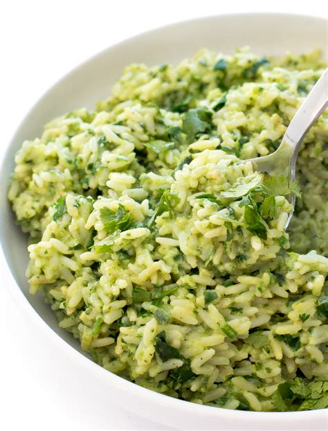 easy-green-rice-recipe-arroz-verde-chef-savvy image