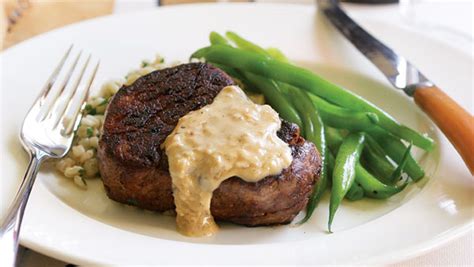 filet-steaks-with-an-irish-whisky-cream-pan-sauce image