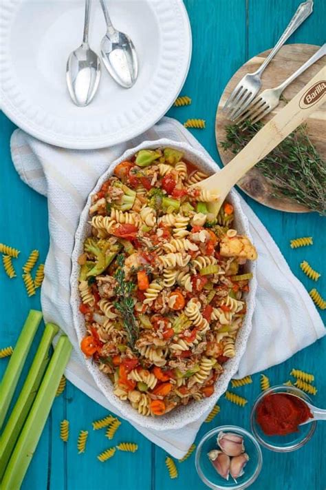 loaded-vegetable-pasta-casserole-the-cookie-writer image