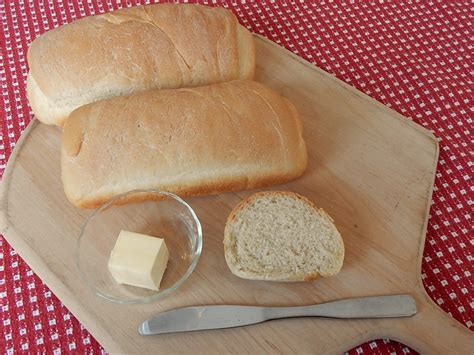old-fashioned-white-bread-a-hundred-years-ago image