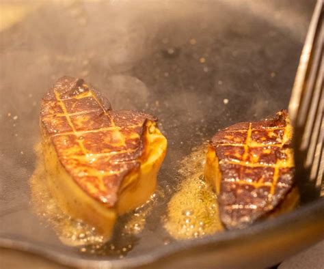 seared-foie-gras-with-caramelized-figs-umami image