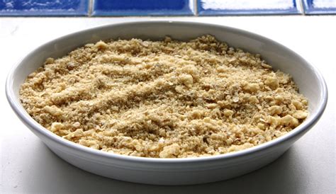 from-the-hedgerows-damson-crumble image