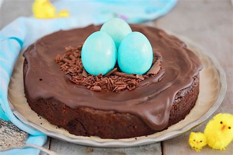 flourless-chocolate-cake-gemmas-bigger-bolder-baking image