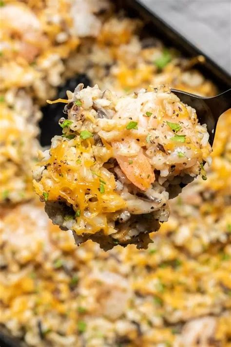 cheesy-shrimp-casserole-home-made image