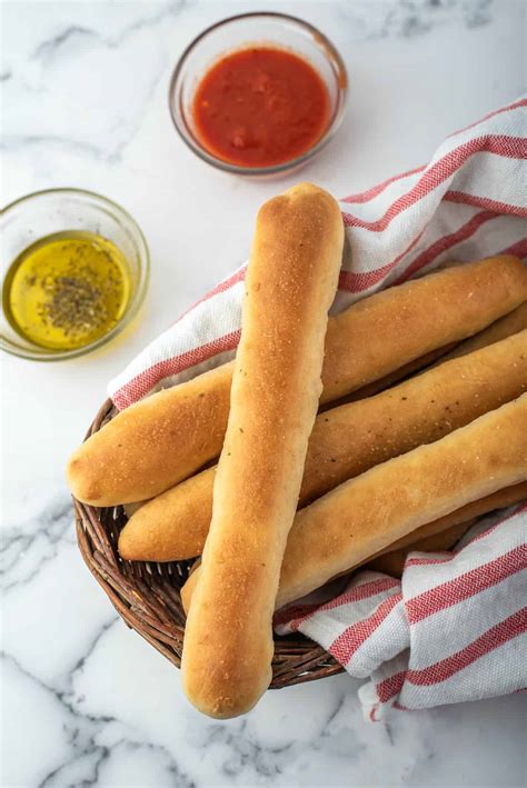 olive-garden-breadsticks-recipe-shugary-sweets image