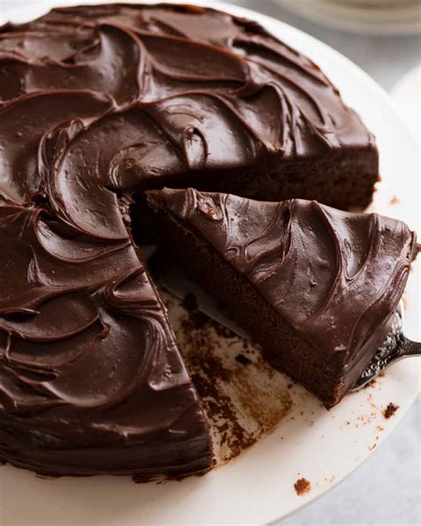easy-chocolate-fudge-cake-recipetin-eats image