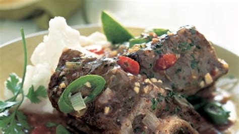 beef-short-ribs-in-chipotle-and-green-chili-sauce-bon image