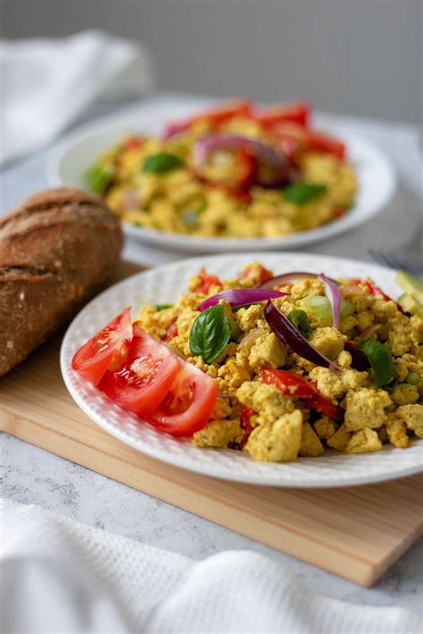 the-best-vegan-scrambled-eggs-recipe-with-tofu image