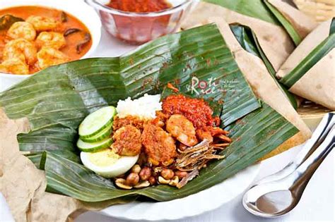 nasi-lemak-bungkus-with-sambal-udang-malaysian image