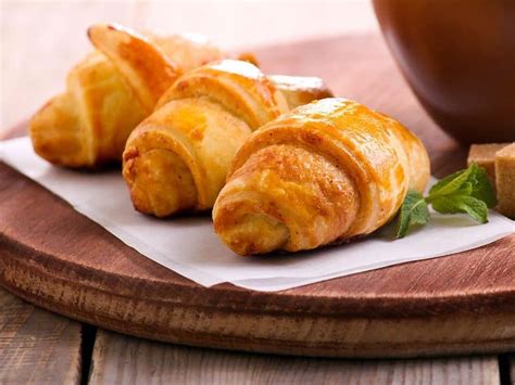 25-delicious-crescent-roll-appetizers-alekas-get image