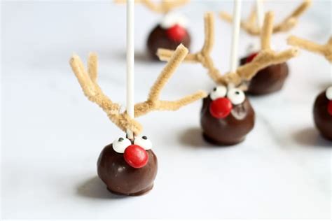 reindeer-cake-pops-recipe-food-fanatic image