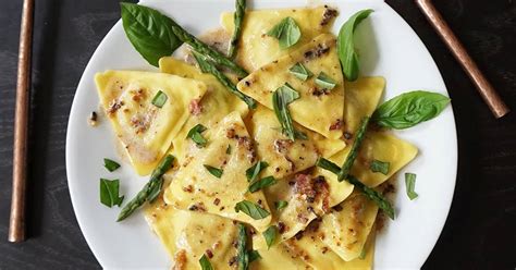 10-best-creamy-garlic-and-herb-sauce-recipes-yummly image