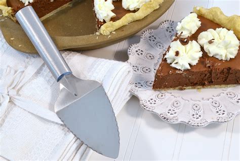 chocolate-pie-recipe-french-silk-pie-rada-cutlery image