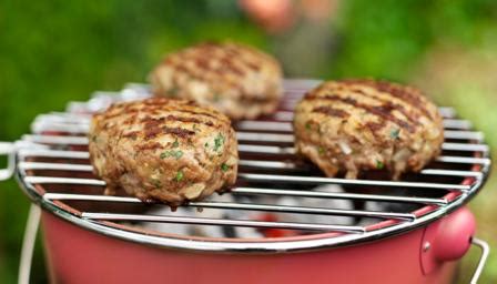 spicy-lamb-burgers-with-coriander-relish-recipe-bbc-food image