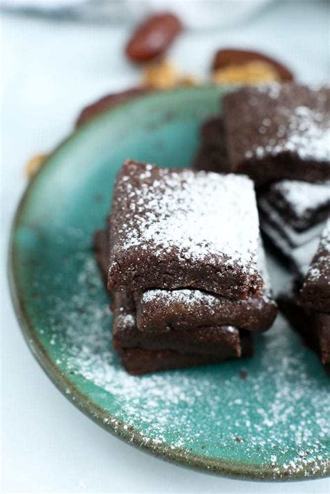 clean-eating-no-bake-brownies-happy-healthy-mama image