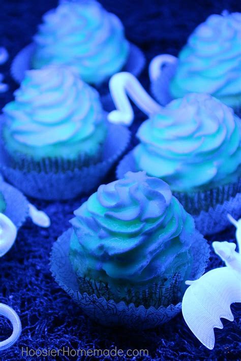 glow-in-the-dark-cupcakes-hoosier-homemade image