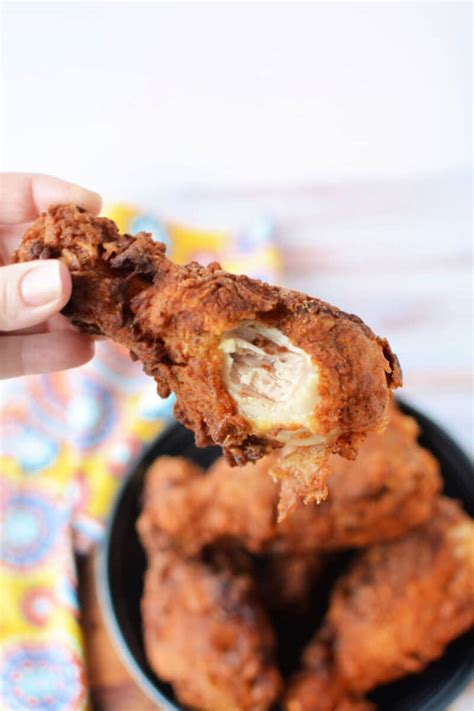 deep-fried-or-pan-fried-chicken-legs-the image