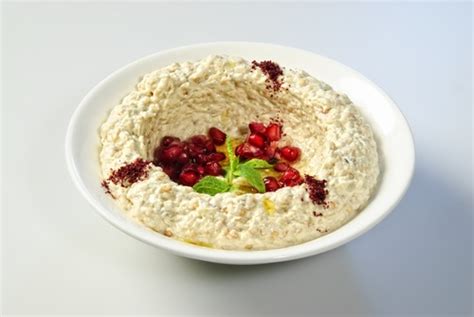 8-awesome-hummus-low-calorie-recipes-positive image