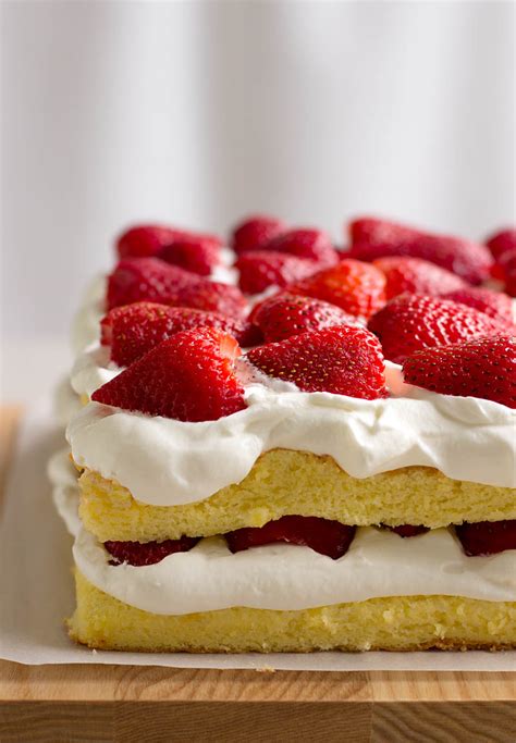 strawberry-sponge-cake-jill-silverman-hough image