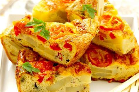 potato-tortilla-with-pepper-and-tomato-fine-dining-lovers image