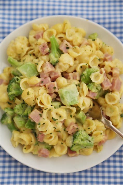 creamy-ham-and-broccoli-shells-and-cheese-the image