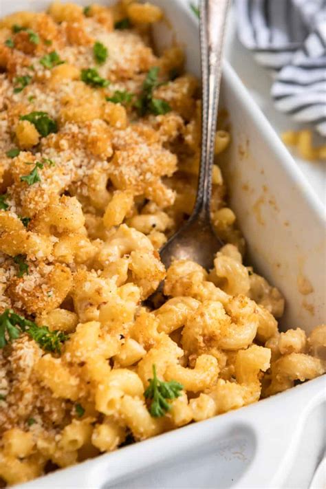 cheddar-gruyre-mac-and-cheese-lemons-zest image