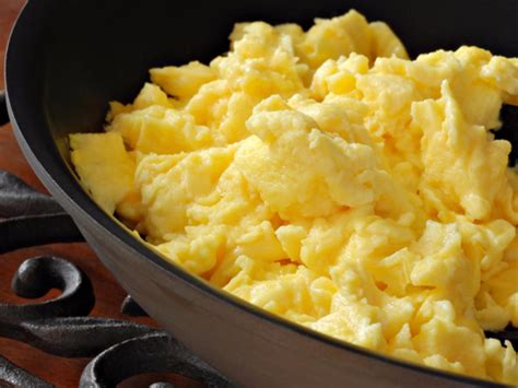 scrambled-eggs-with-cheddar-cheese-recipe-and image