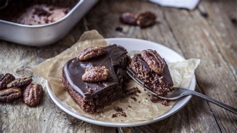 chocolate-sheet-cake-sorted-your-best-friend-in-food image