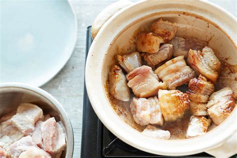 thịt-kho-trứng-braised-pork-belly-and-eggs-simply image