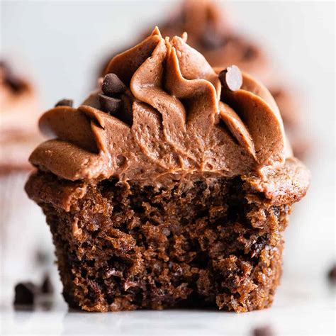 best-chocolate-cupcakes-recipe-joyfoodsunshine image