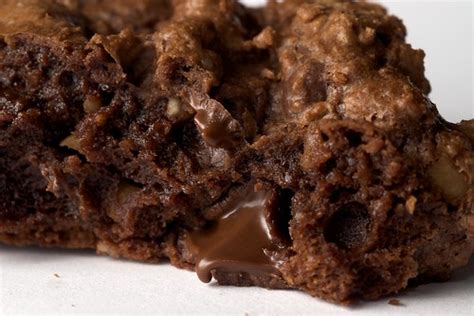 ghirardellis-ultimate-double-chocolate-cookies-bake-or image
