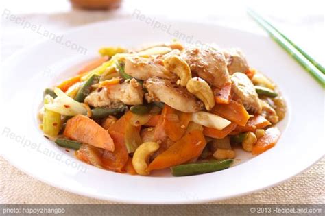 cashew-chicken-with-vegetables image