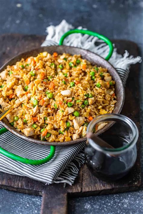 easy-chicken-fried-rice image