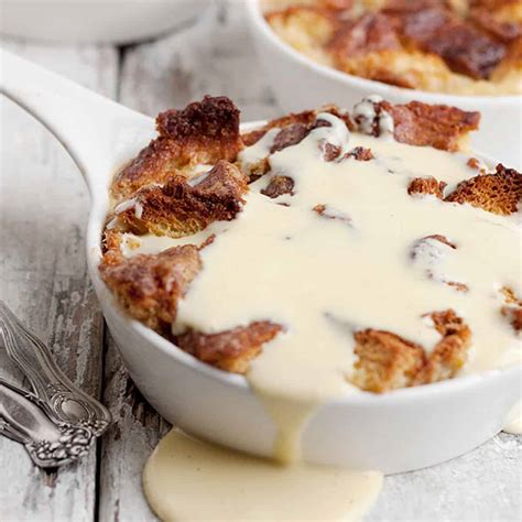 cinnamon-crunch-bread-pudding-with-creme-anglaise image