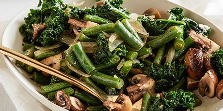 best-spicy-parmesan-green-beans-and-kale image