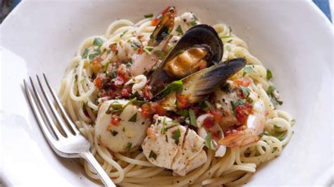 spaghetti-marinara-recipe-good-food image