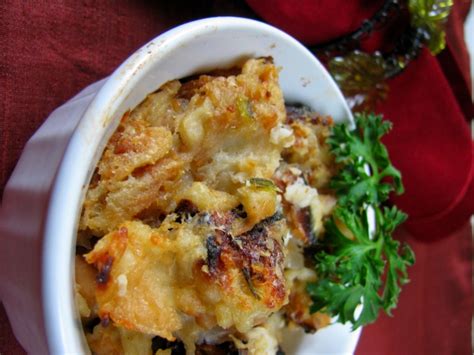 easy-thanksgiving-stuffing-recipe-eating-richly image