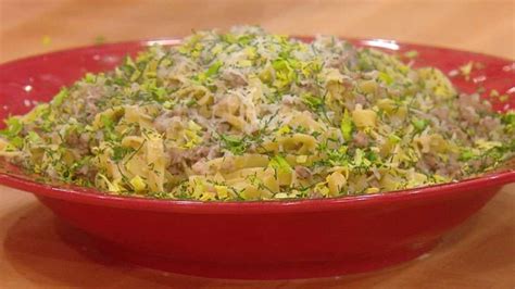 chicken-ragu-with-fennel-recipe-rachael-ray-show image