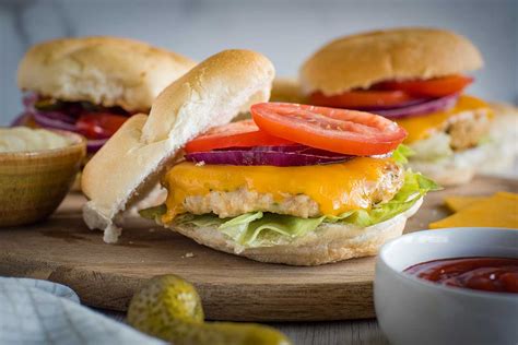 juicy-seasoned-turkey-burgers-foodlovecom image