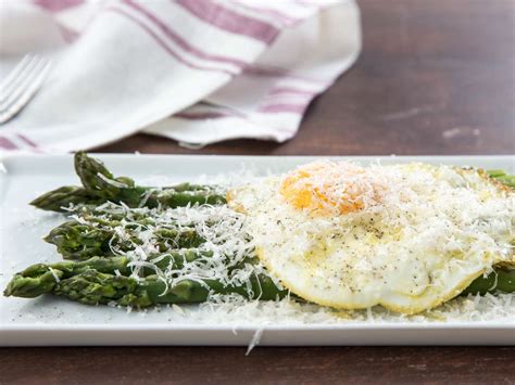 asparagus-alla-milanese-poached-asparagus-with image
