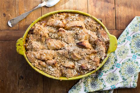easy-apple-crisp-recipe-with-oatmeal-streusel-topping image