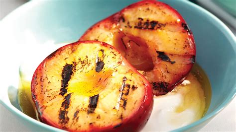 grilled-plums-with-yogourt-spiced-maple-syrup image
