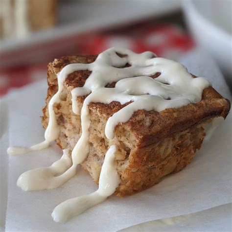 high-protein-cinnamon-roll-baked-oatmeal-health-beet image