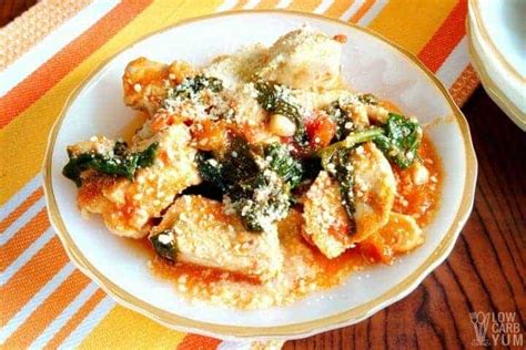 chicken-spinach-tomato-dish-made-in-one-pot-low image