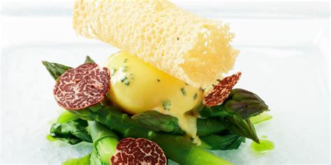 asparagus-recipe-truffle-duck-egg-hollandaise image