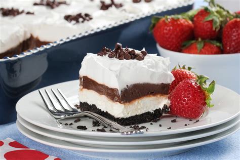 chocolate-dessert-lasagna-mrfoodcom image