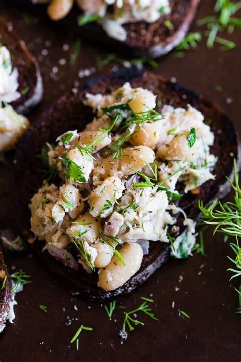tuna-white-bean-herb-salad-nutmeg-nanny image